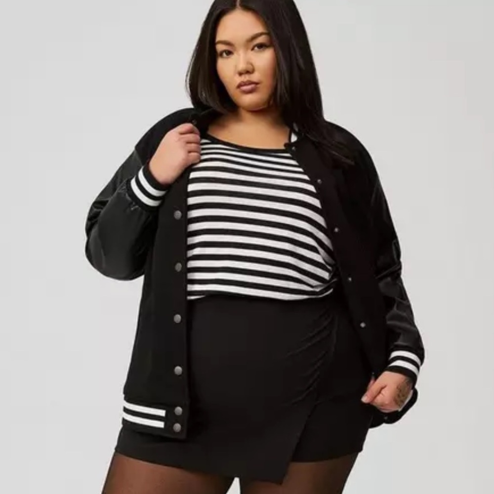 ⛓️‍💥BNWT STRIPED TORRID SLUB SCOOP NECK TEE ⛓️‍💥